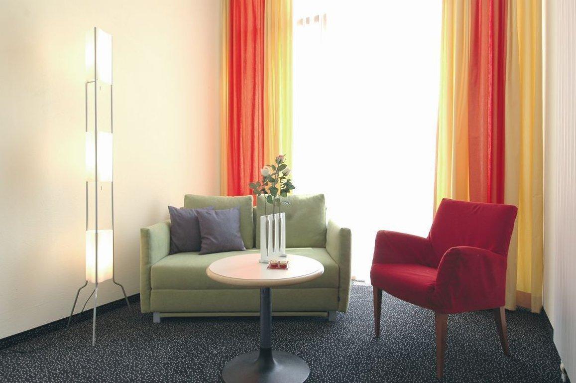 Badehotel Belvair Scuol Oda fotoğraf